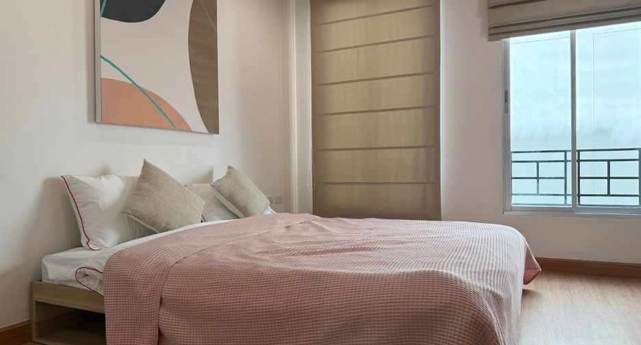 For rent 3 bedrooms townhouse in Mueang Samut Prakan, Samut Prakan