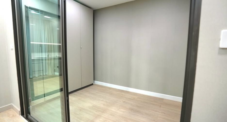 For sale 3 bedrooms townhouse in Suan Luang, Bangkok