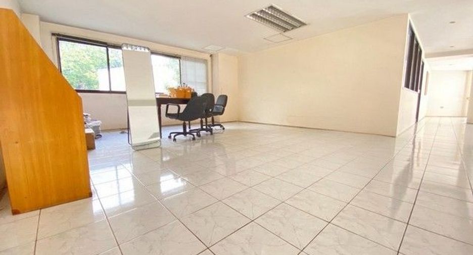 For rent 1 bed office in Suan Luang, Bangkok