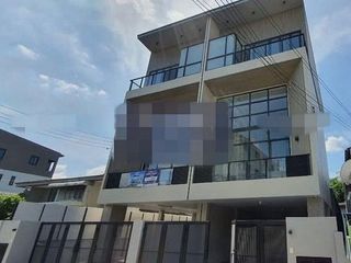 For rent 3 bedrooms office in Chatuchak, Bangkok