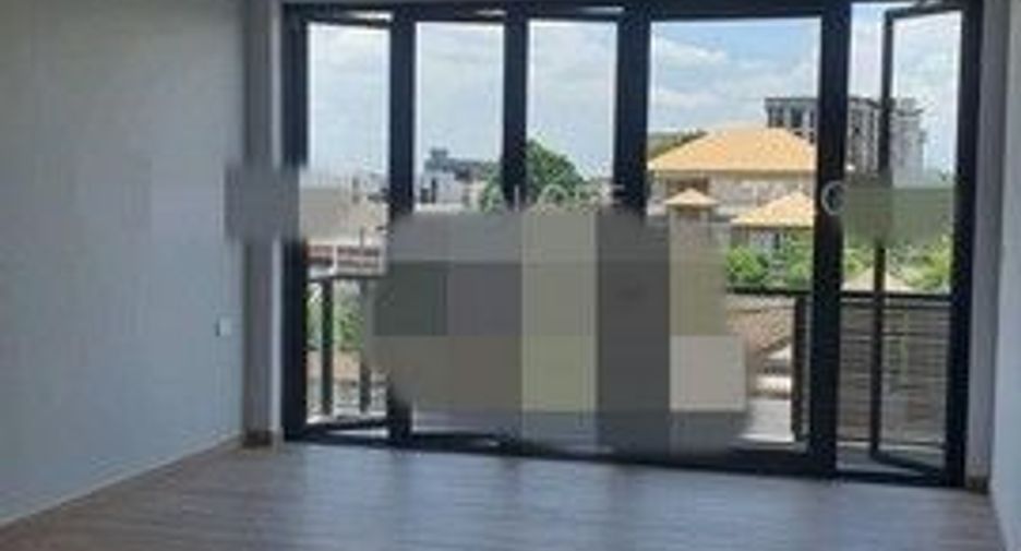 For rent 3 bedrooms office in Chatuchak, Bangkok
