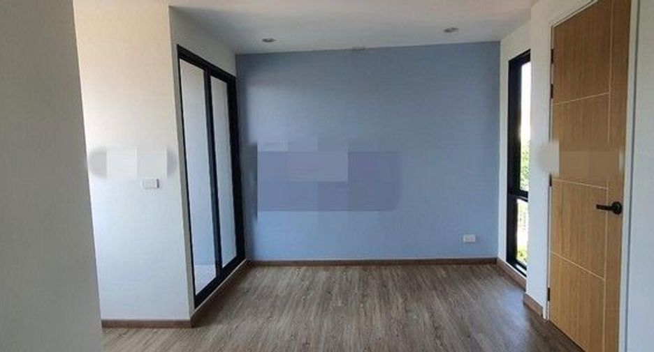 For rent 3 bedrooms office in Chatuchak, Bangkok