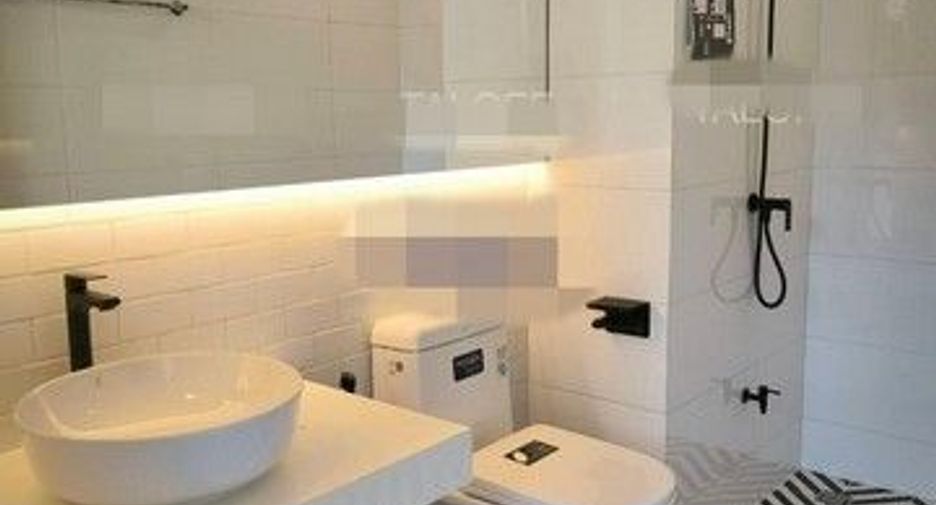 For rent 3 bedrooms office in Chatuchak, Bangkok