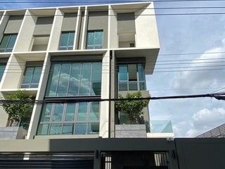 For rent 4 bedrooms office in Suan Luang, Bangkok
