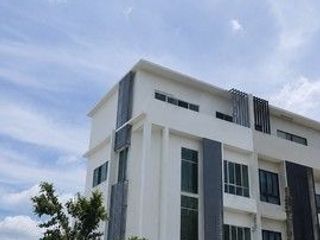 For rent 2 bedrooms office in Lat Phrao, Bangkok