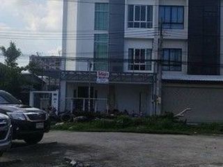For rent 2 bedrooms office in Lat Phrao, Bangkok