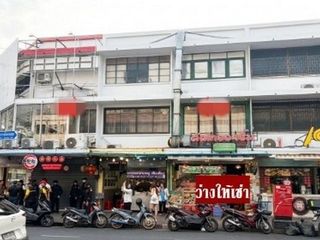 Аренда 3 спальни торговое помещение в Патхум Щан, Бангкок