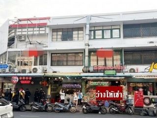 Аренда 3 спальни торговое помещение в Патхум Щан, Бангкок