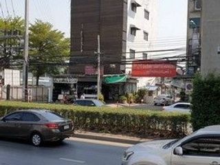 For rent 4 bedrooms retail Space in Bang Khen, Bangkok