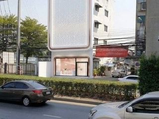 For rent 4 bedrooms retail Space in Bang Khen, Bangkok