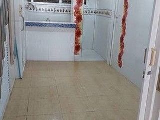 For rent 2 bedrooms retail Space in Ratchathewi, Bangkok