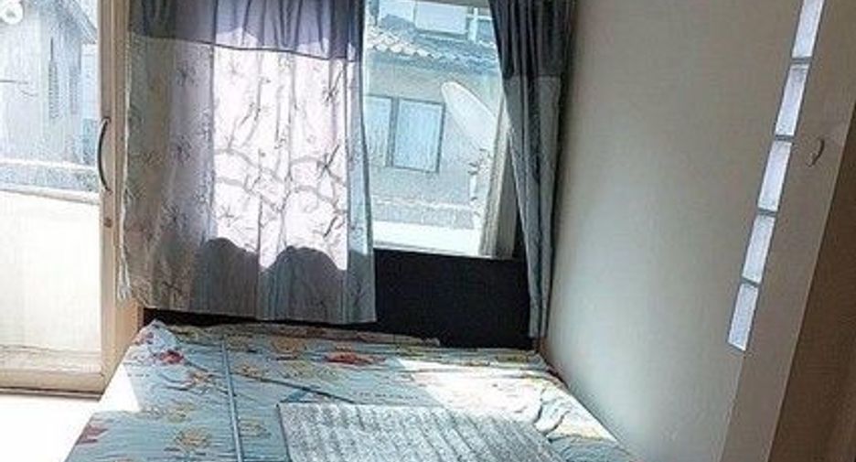 For rent 2 bedrooms retail Space in Ratchathewi, Bangkok