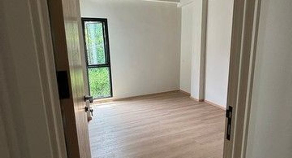 For rent 3 bedrooms house in Bang Na, Bangkok
