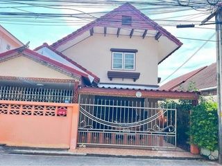 À louer 3 chambres maison à Don Mueang, Bangkok