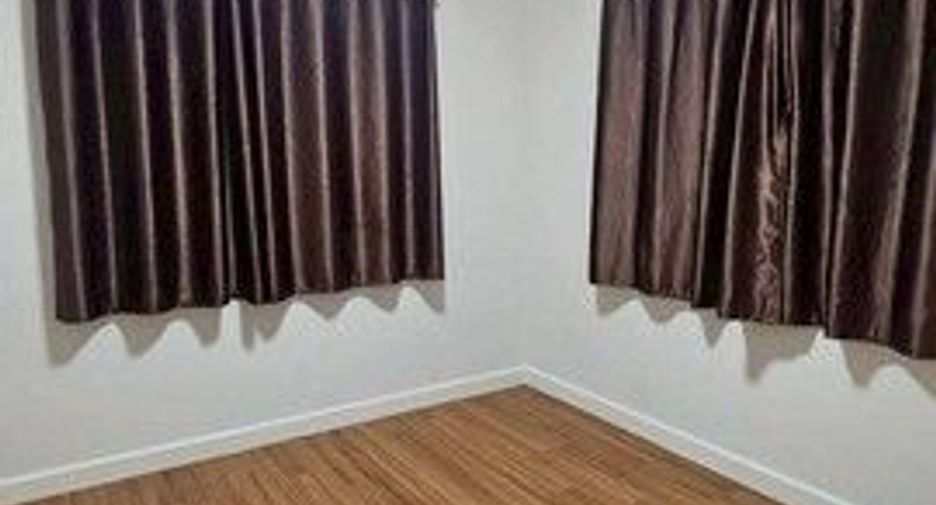 For rent 3 bedrooms house in Phra Samut Chedi, Samut Prakan