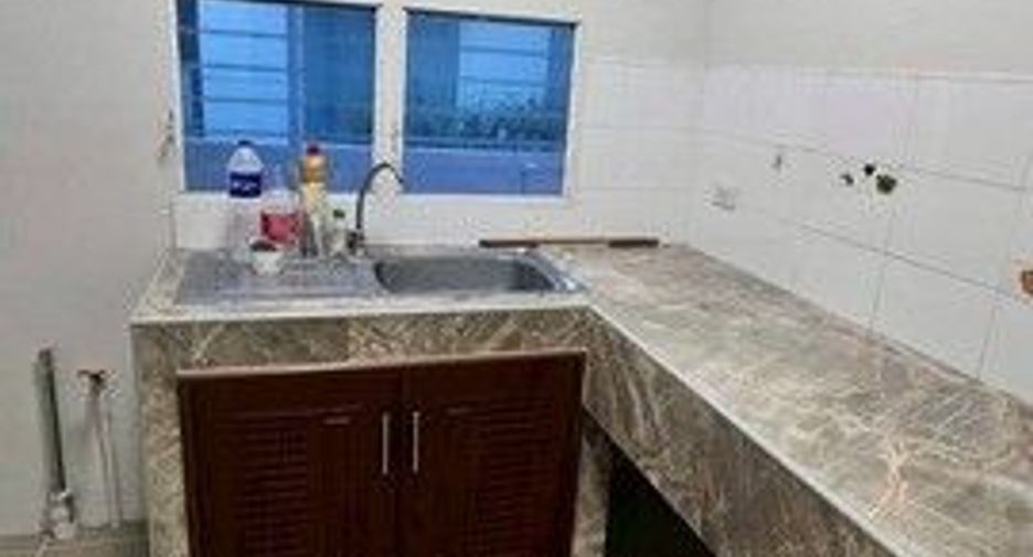 For rent 3 bedrooms house in Phra Samut Chedi, Samut Prakan