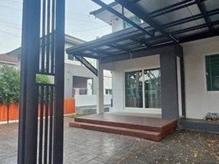 For rent 3 bedrooms house in Phra Samut Chedi, Samut Prakan