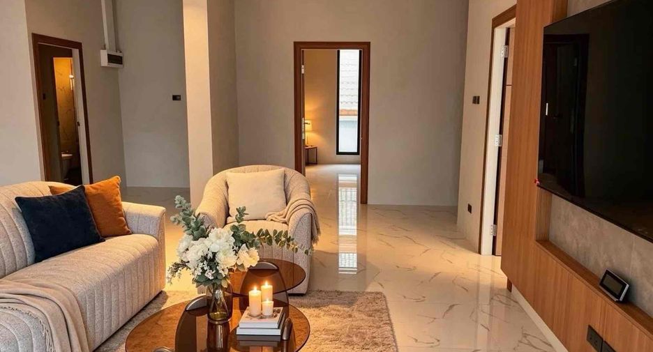 Villa en alquiler de 4 habitaciones en Bang Lamung, Chonburi