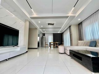 Villa en alquiler de 4 habitaciones en Bang Lamung, Chonburi
