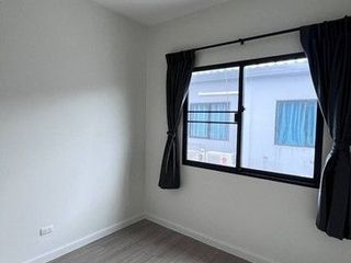 For rent 3 bedrooms house in Chom Thong, Bangkok