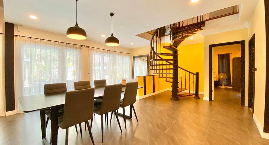 For sale 3 bedrooms villa in Jomtien, Pattaya