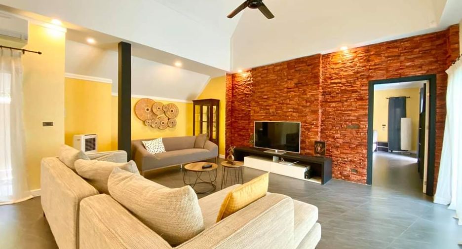 For sale 3 bedrooms villa in Jomtien, Pattaya