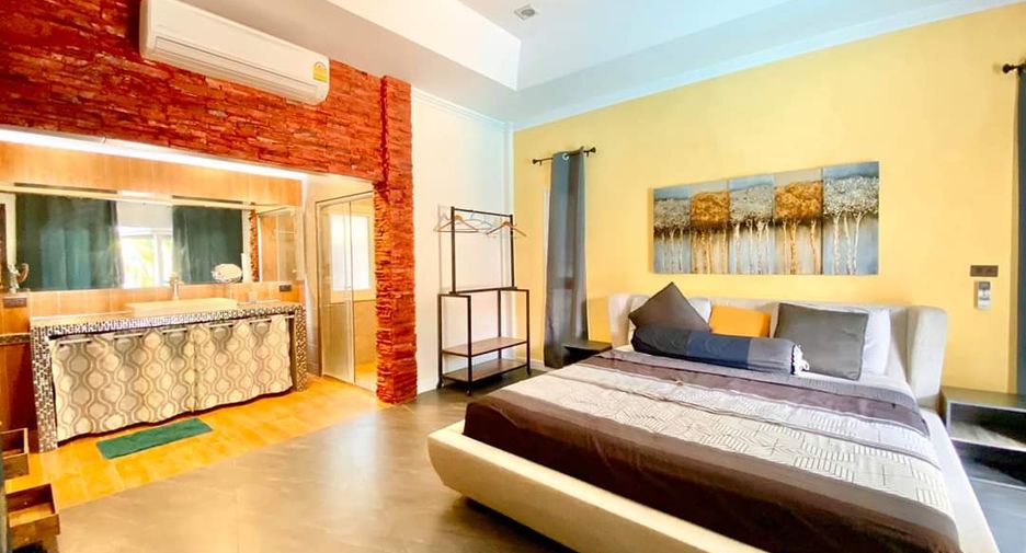 For sale 3 bedrooms villa in Jomtien, Pattaya