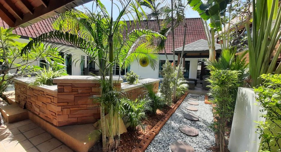 For sale 3 bedrooms villa in Jomtien, Pattaya