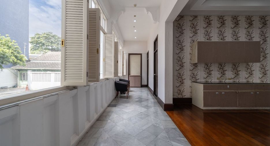 For rent retail Space in Sathon, Bangkok