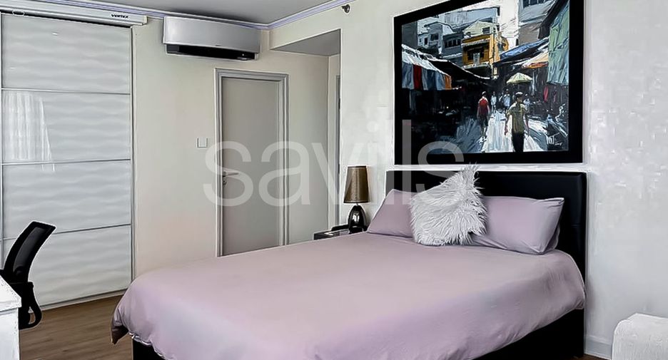 For rent 4 bedrooms condo in Sathon, Bangkok