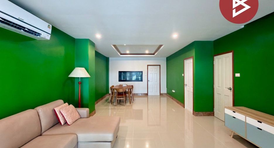 For sale 3 ベッドルーム townhouse in Mueang Chon Buri, Chonburi