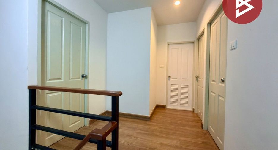 For sale 3 ベッドルーム townhouse in Mueang Chon Buri, Chonburi