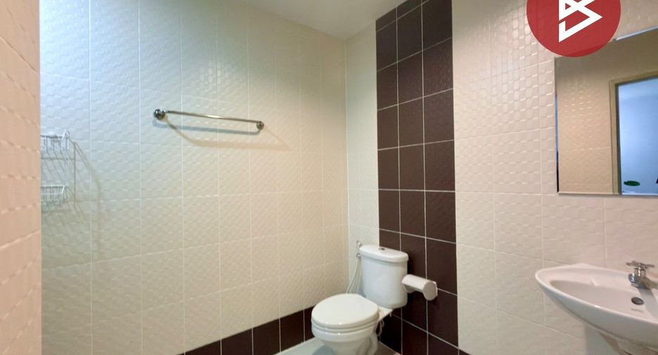 For sale 3 ベッドルーム townhouse in Mueang Chon Buri, Chonburi