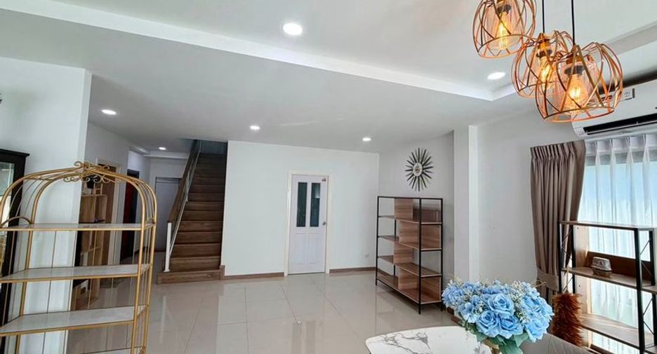 For rent and for sale 4 bedrooms house in Si Racha, Chonburi