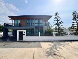 For rent and for sale 4 bedrooms house in Si Racha, Chonburi