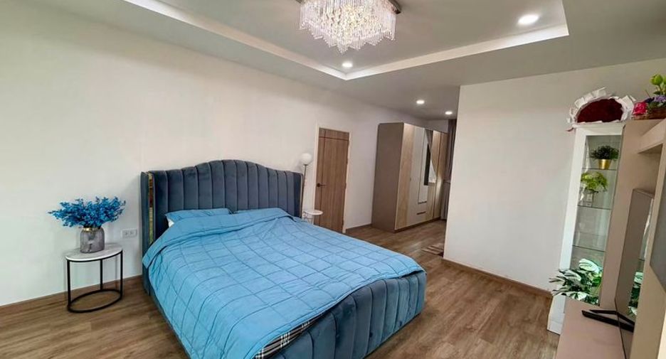 For rent and for sale 4 bedrooms house in Si Racha, Chonburi