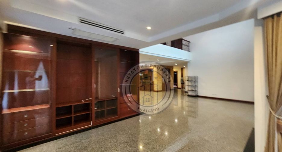 For rent 8 bedrooms villa in Bang Lamung, Chonburi