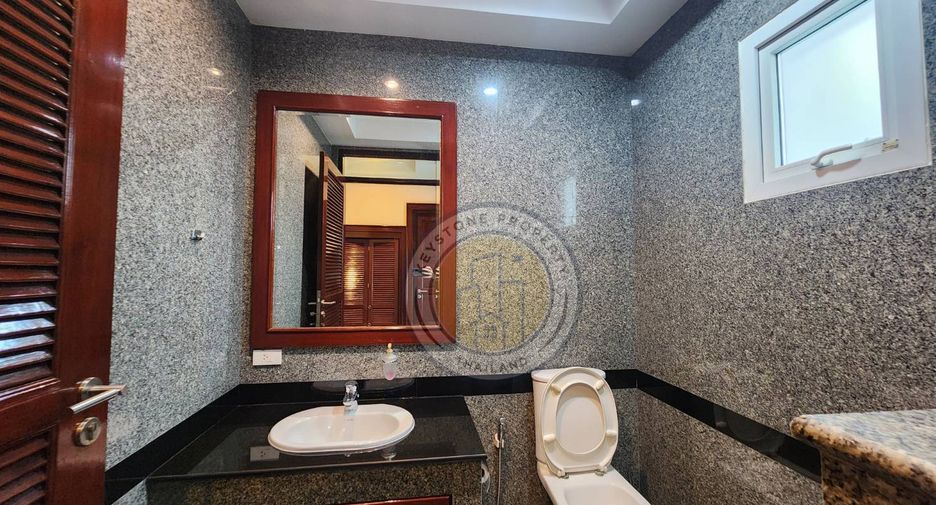 For rent 8 bedrooms villa in Bang Lamung, Chonburi