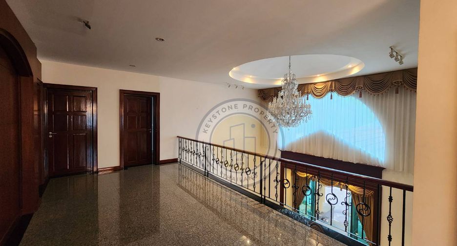 For rent 8 bedrooms villa in Bang Lamung, Chonburi