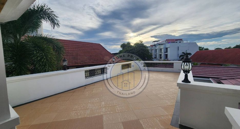 For rent 8 bedrooms villa in Bang Lamung, Chonburi