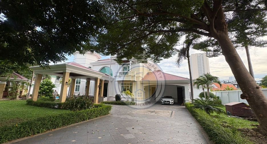 For rent 8 bedrooms villa in Bang Lamung, Chonburi