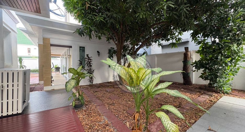 For rent 8 bedrooms villa in Bang Lamung, Chonburi