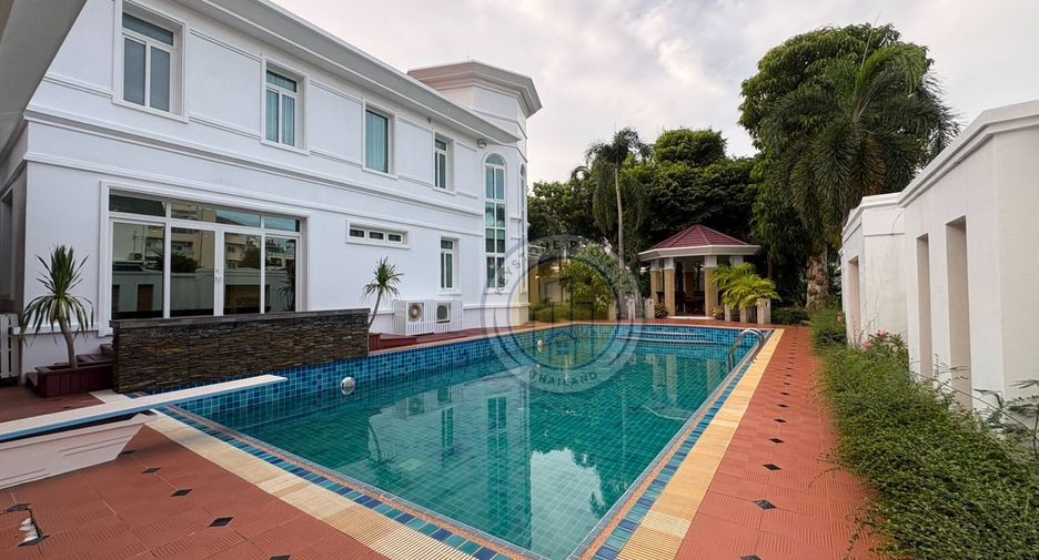For rent 8 bedrooms villa in Bang Lamung, Chonburi