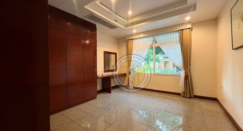 For rent 8 bedrooms villa in Bang Lamung, Chonburi