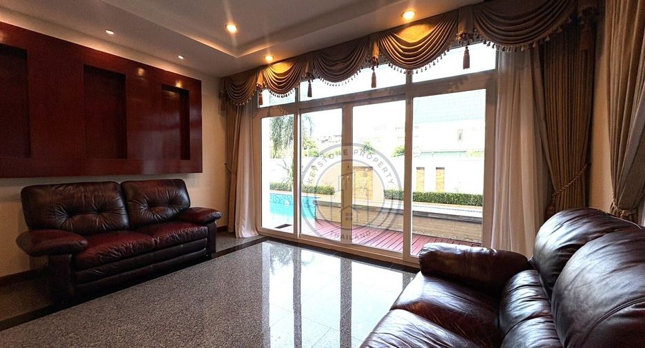 For rent 8 bedrooms villa in Bang Lamung, Chonburi