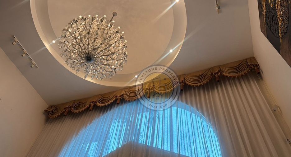 For rent 8 bedrooms villa in Bang Lamung, Chonburi