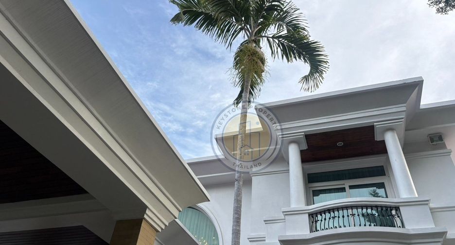 For rent 8 bedrooms villa in Bang Lamung, Chonburi