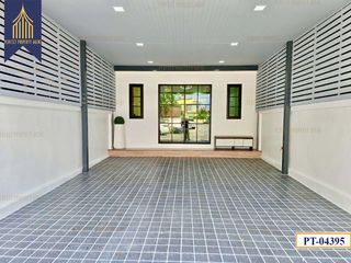 Reihenhaus zum Kauf mit 3 Zimmer in Khan Na Yao, Bangkok