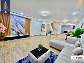 Reihenhaus zum Kauf mit 3 Zimmer in Khan Na Yao, Bangkok