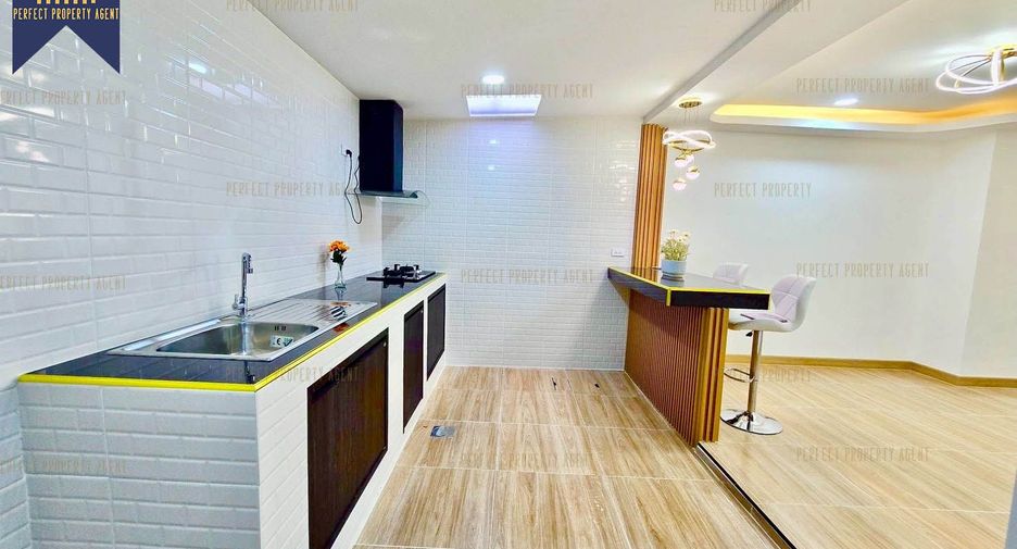 Reihenhaus zum Kauf mit 3 Zimmer in Khan Na Yao, Bangkok